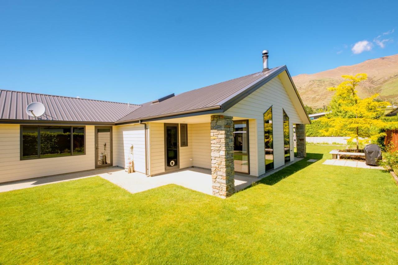 Roys Bay Lodge - Wanaka Holiday Home Bagian luar foto