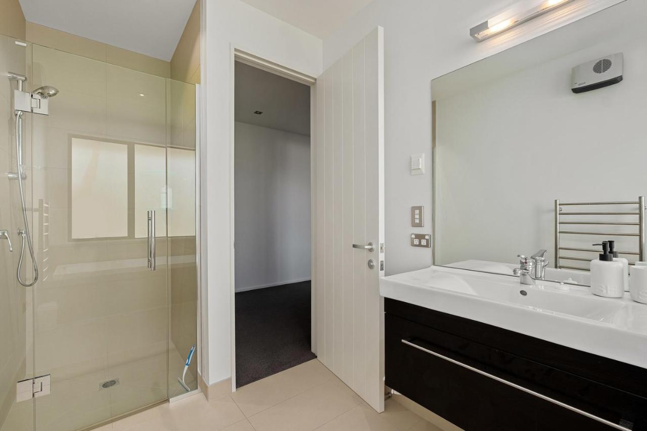 Roys Bay Lodge - Wanaka Holiday Home Bagian luar foto
