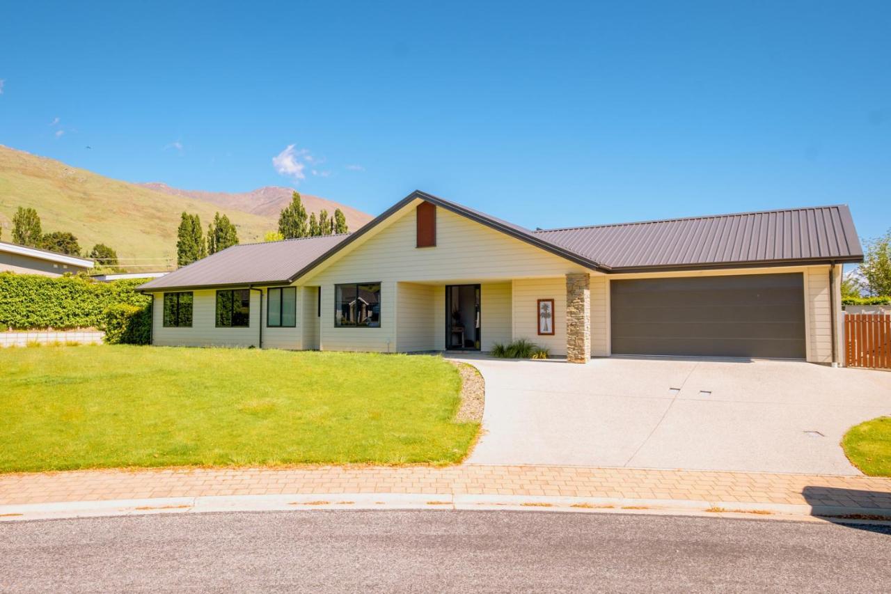 Roys Bay Lodge - Wanaka Holiday Home Bagian luar foto
