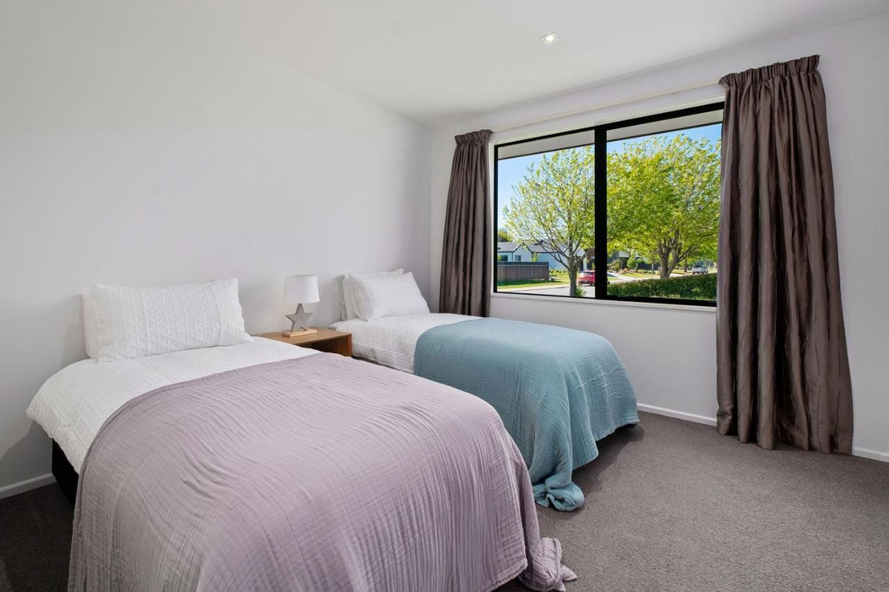 Roys Bay Lodge - Wanaka Holiday Home Bagian luar foto